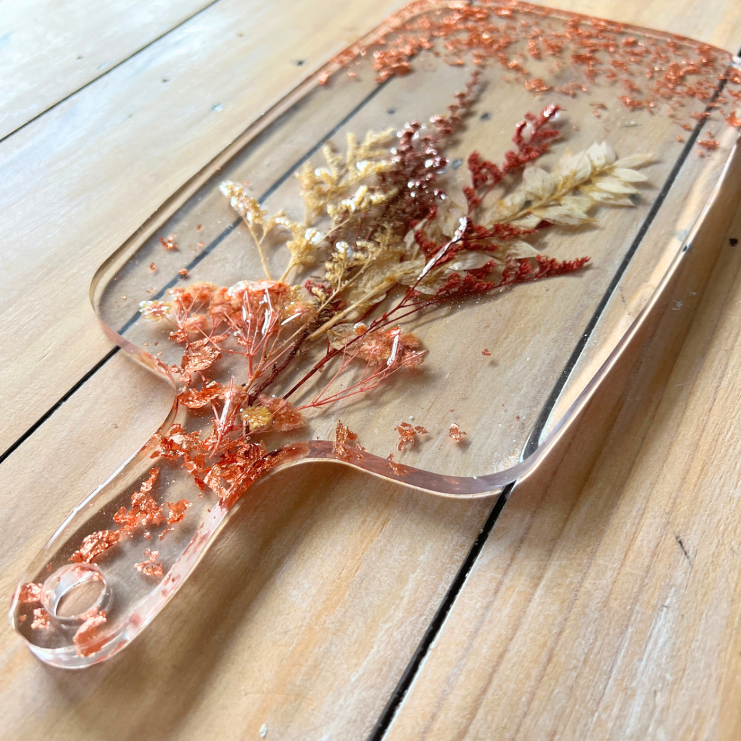 Handmade Resin Board Dried Flowers Rose Gold Resin Gold Coast Charcuterie Board Display 